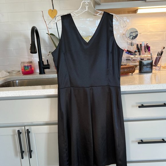Old Navy Special Occasion Dress Very Unique Liquid Leather (Manmade) Size 4 - Picture 3 of 11